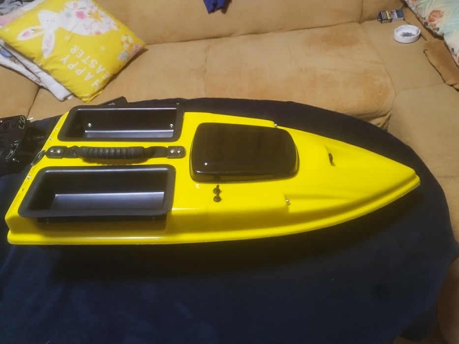 Лодка за захранка