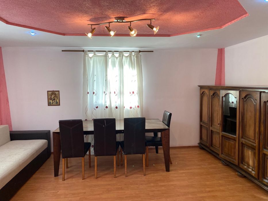 Casa de vânzare cu teren 400 mp- Adâncata, Suceava