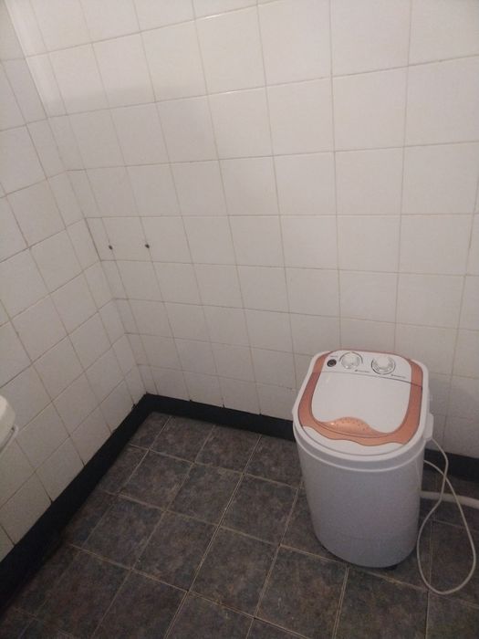 Собственик дава под наем обзаведена боксионера гр.ВАРНА  кв.Левски
кв.