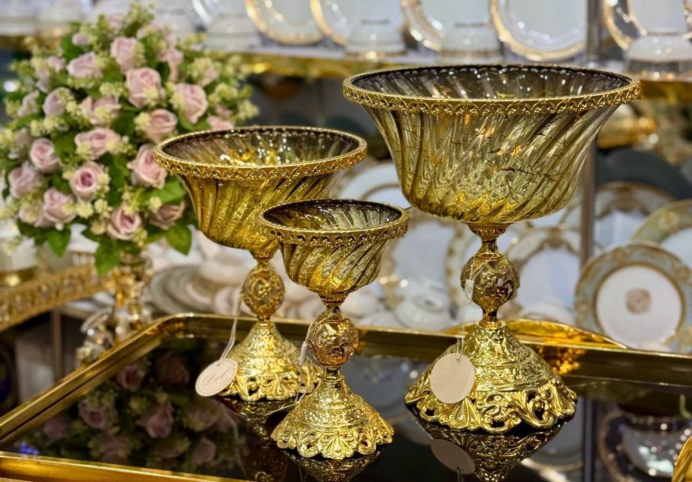 Набор декоративных чаш из мрамора и золота premium