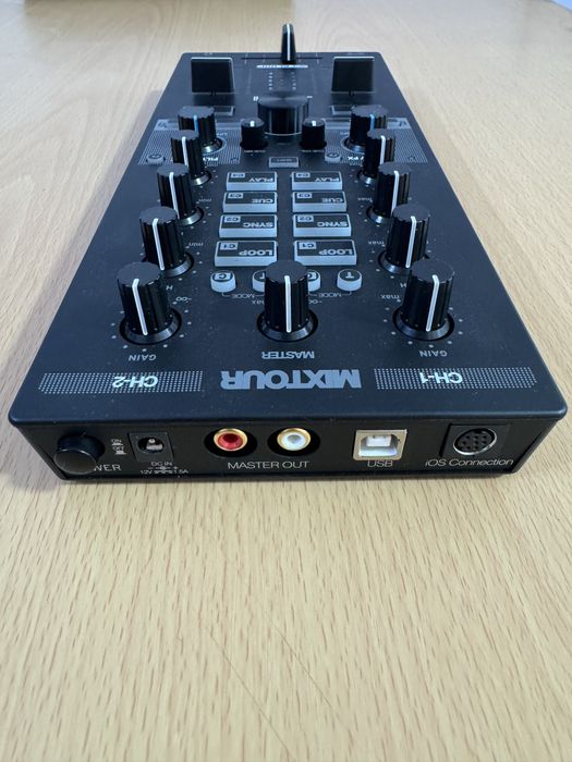 Mobile Dj Setup - Reloop Mixtour + iPad Air 2 LTE 64GB