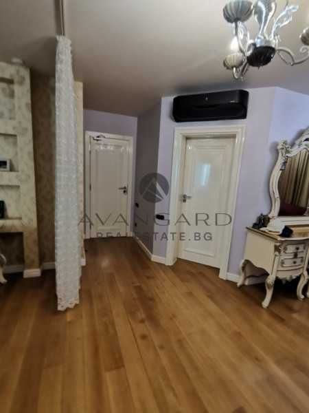 Продава се Четиристаен апартамент в Пловдив, Кършияка - 315 кв.м за 2000 €/кв.м - Снимка #9