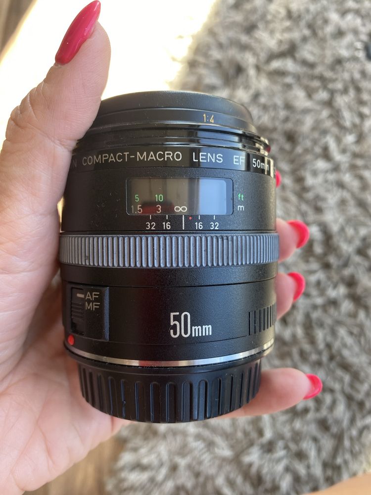 Canon 400D и обективи 50мм, 18-135, 18-55
