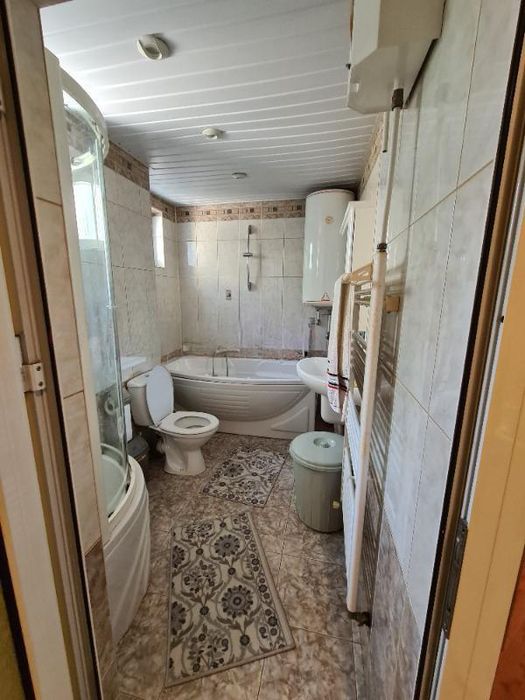 Дава се под наем Двустаен апартамент в Бургас, Лазур - 72 кв.м за 510 € - Снимка #4