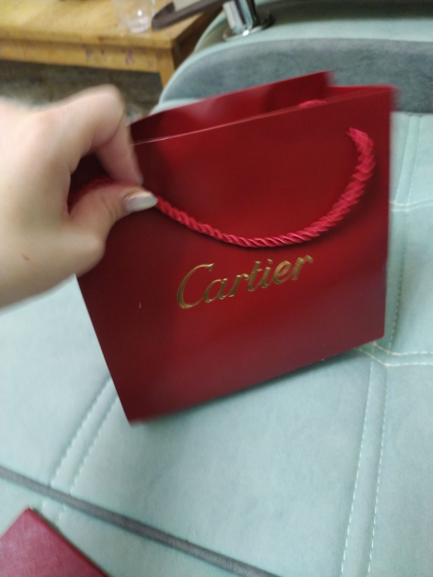 Cartier yangi kumush uzuk sertifikatlari bilan