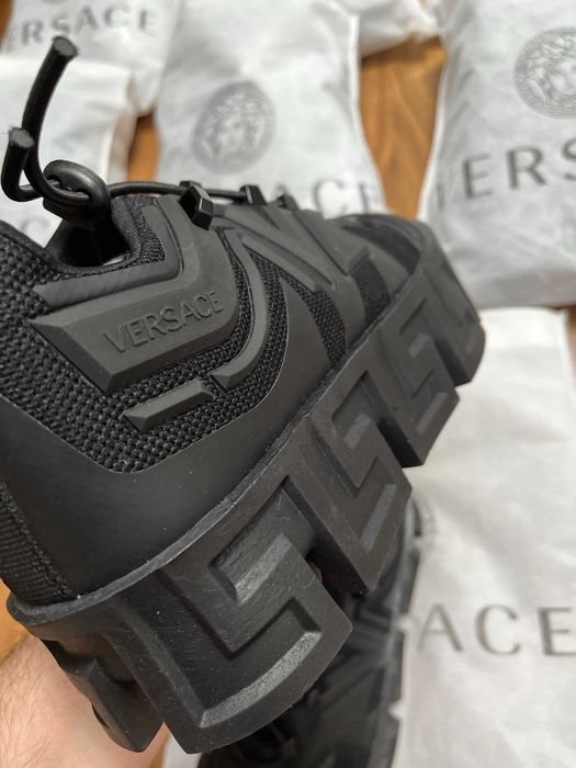 #LIVRARE GRATUITĂ# Adidasi/sneakers high/ghete Versace Greca Labyrinth