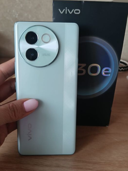 VIVO V30e   5G обмен