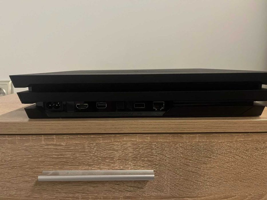 Play Station 4 Pro