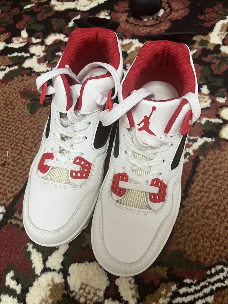 Jordan 4 retro red