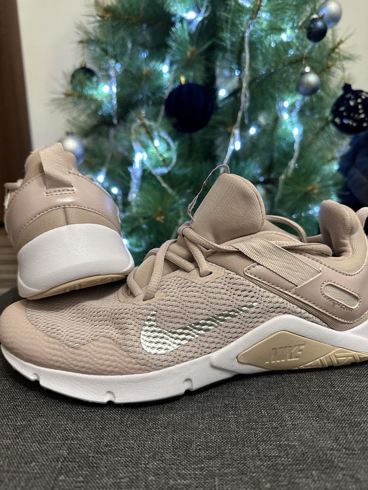 Обувки nike дамски