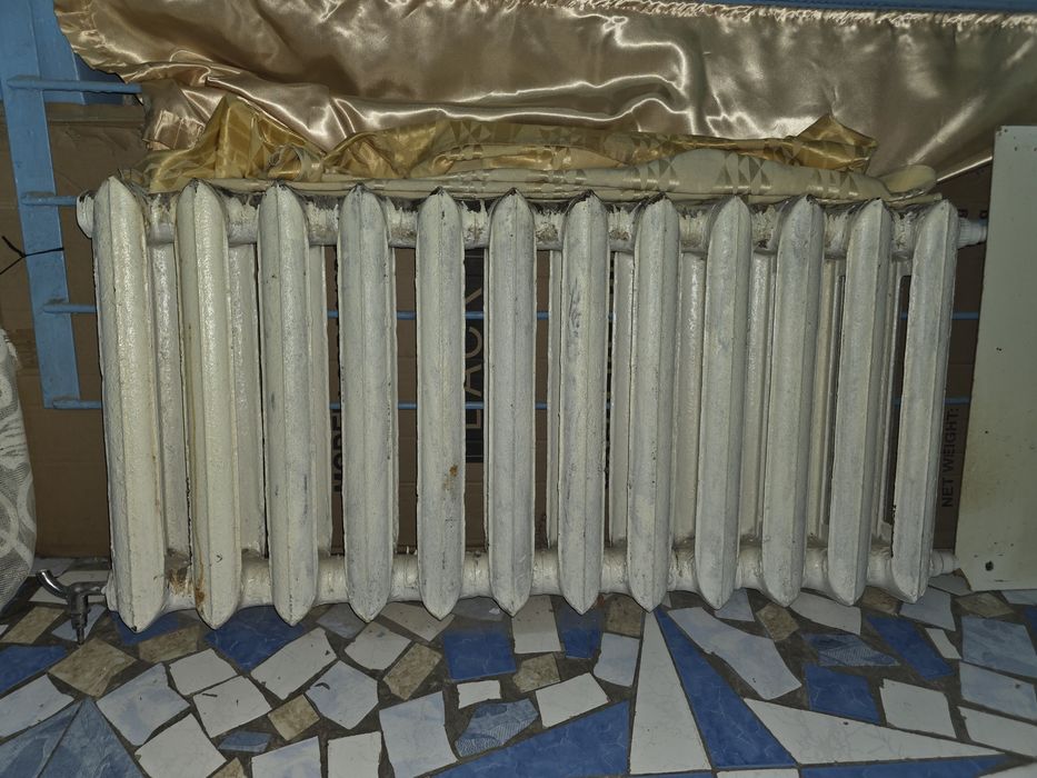 Chugun batareya sotiladi.