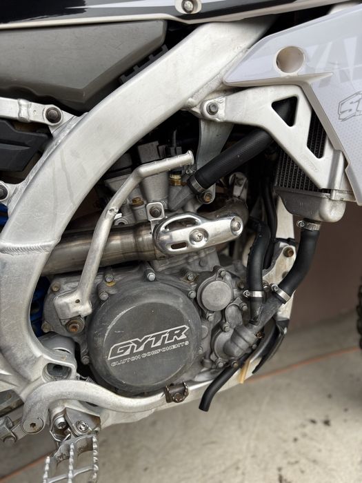 De vanzare yamaha yz250f cu piese GYTR in stare perfecta