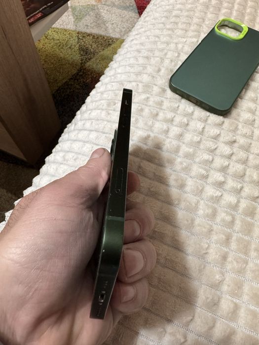 Iphone 13  128gb с гаранция