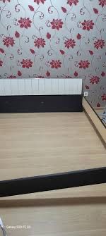 Pat 160x200 cu saltea inclusa