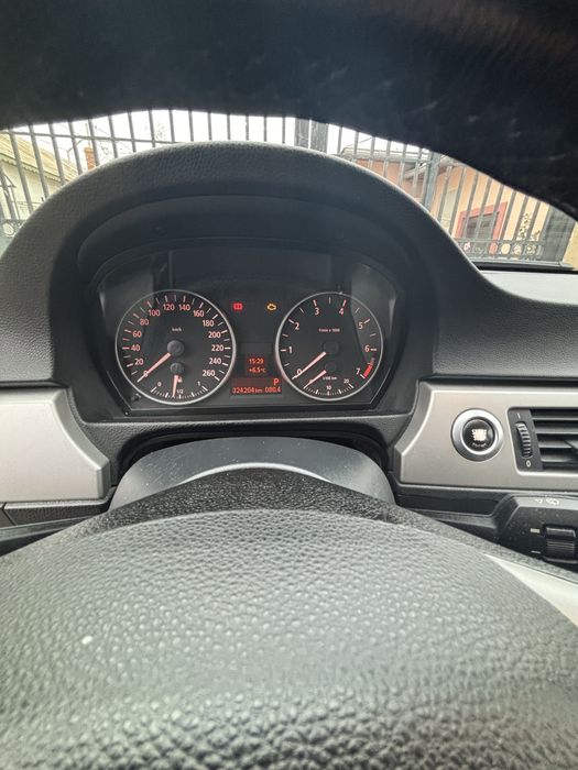 Vand BMW seria 3 E91 2010 2.0 benzina