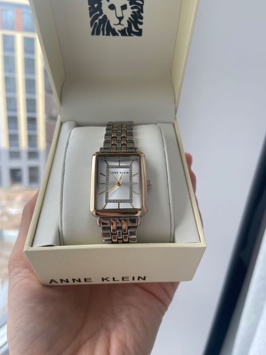 Часы женские в отличном состоянии