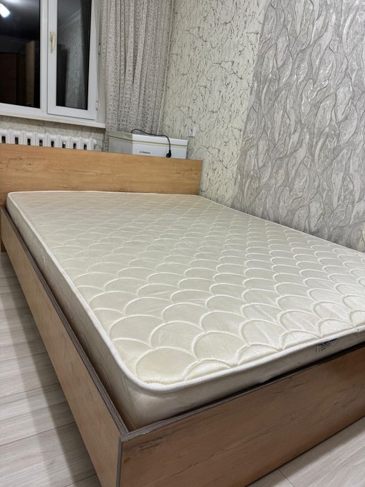 Кровать с матрасом 2 ка