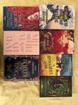 Книги с и без цветни прорезки