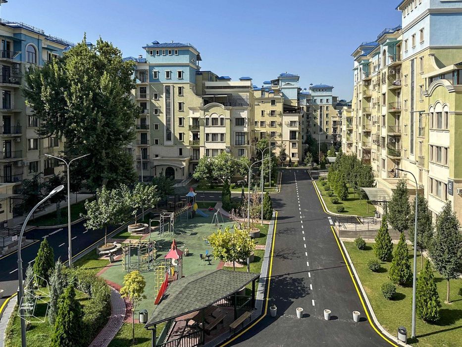 Квартира продается 3/4/7 на жк Yangi Darhan