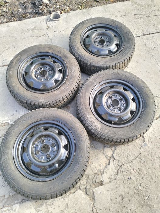 Комплект зимних шипованных шин 185/65/14R