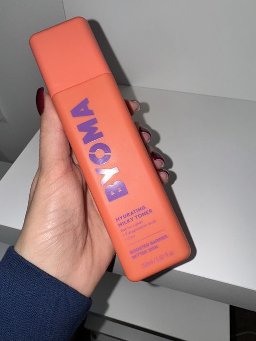 Млечен тонер за лице Byoma + подарък