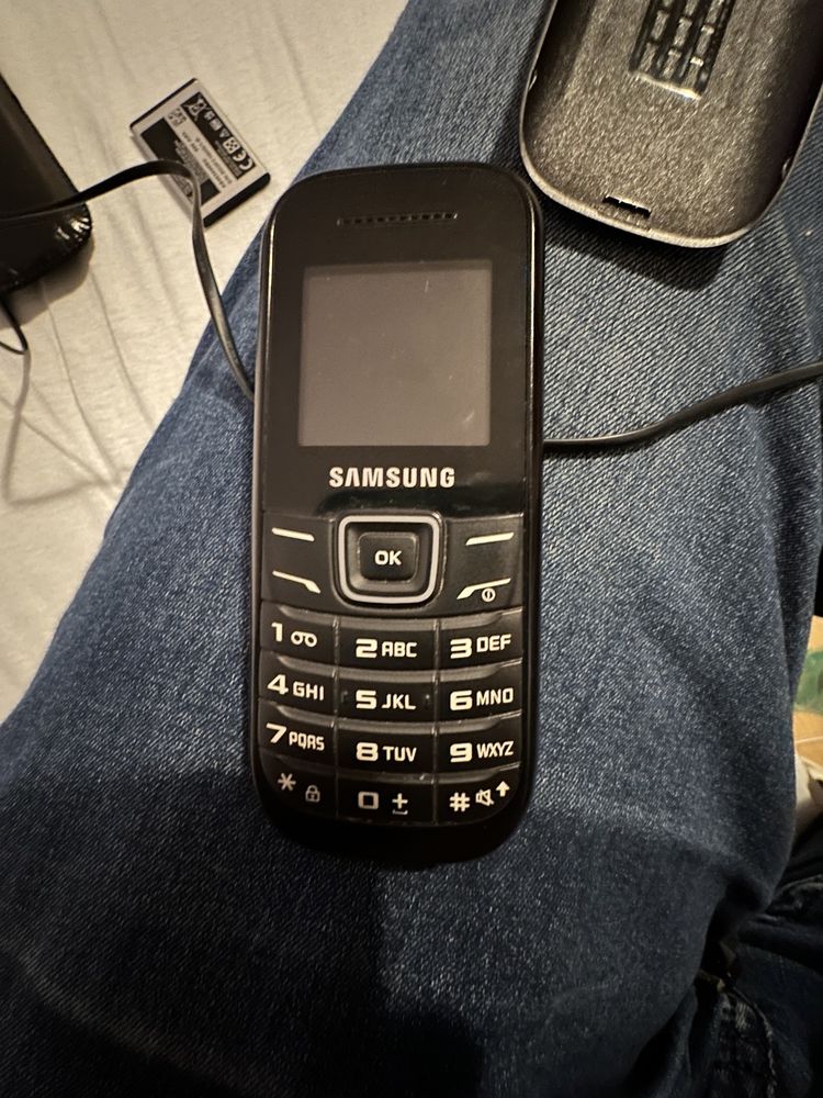 Samsung gt-e1200