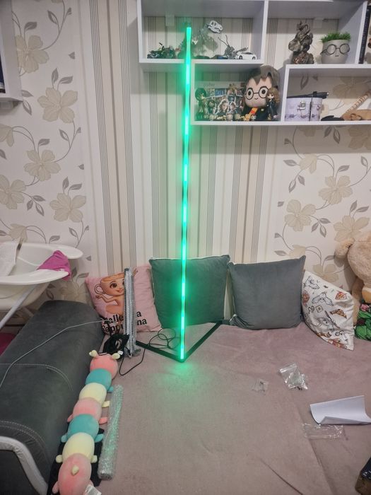 RGB подови пури Grundig 140 см.