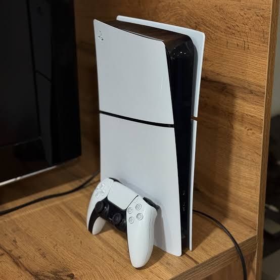 PlayStation 5 slim 1Tb
