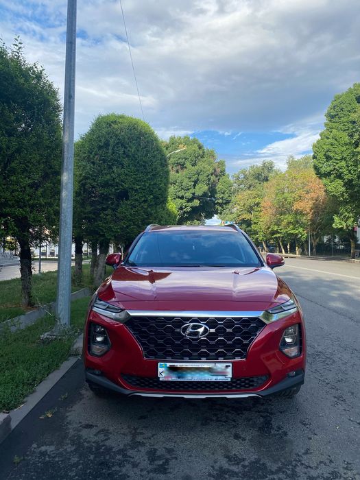 Hyundai Santa Fe, 2019г., кроссовер,  пробег 130 тыс км