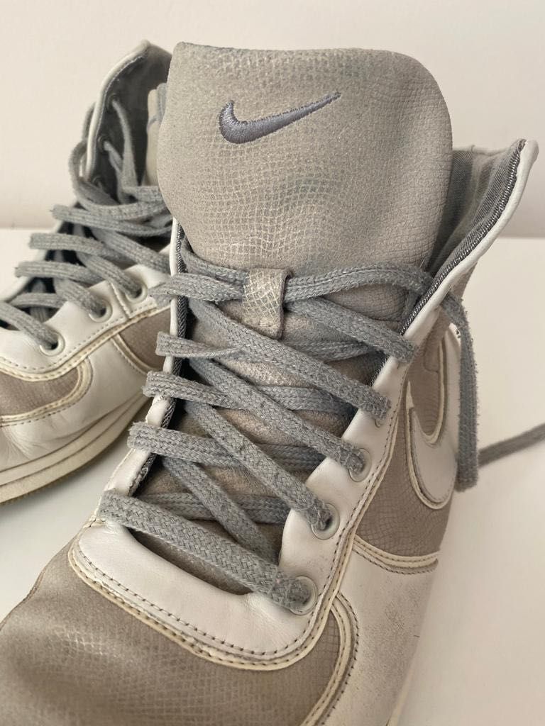 Дамски обувки  NIKE (40)