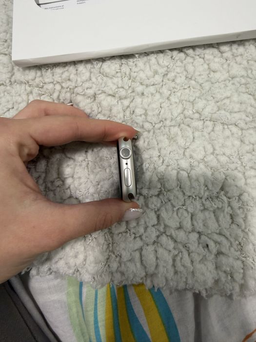 Продавам Apple Watch Series 9 41mm Starlight