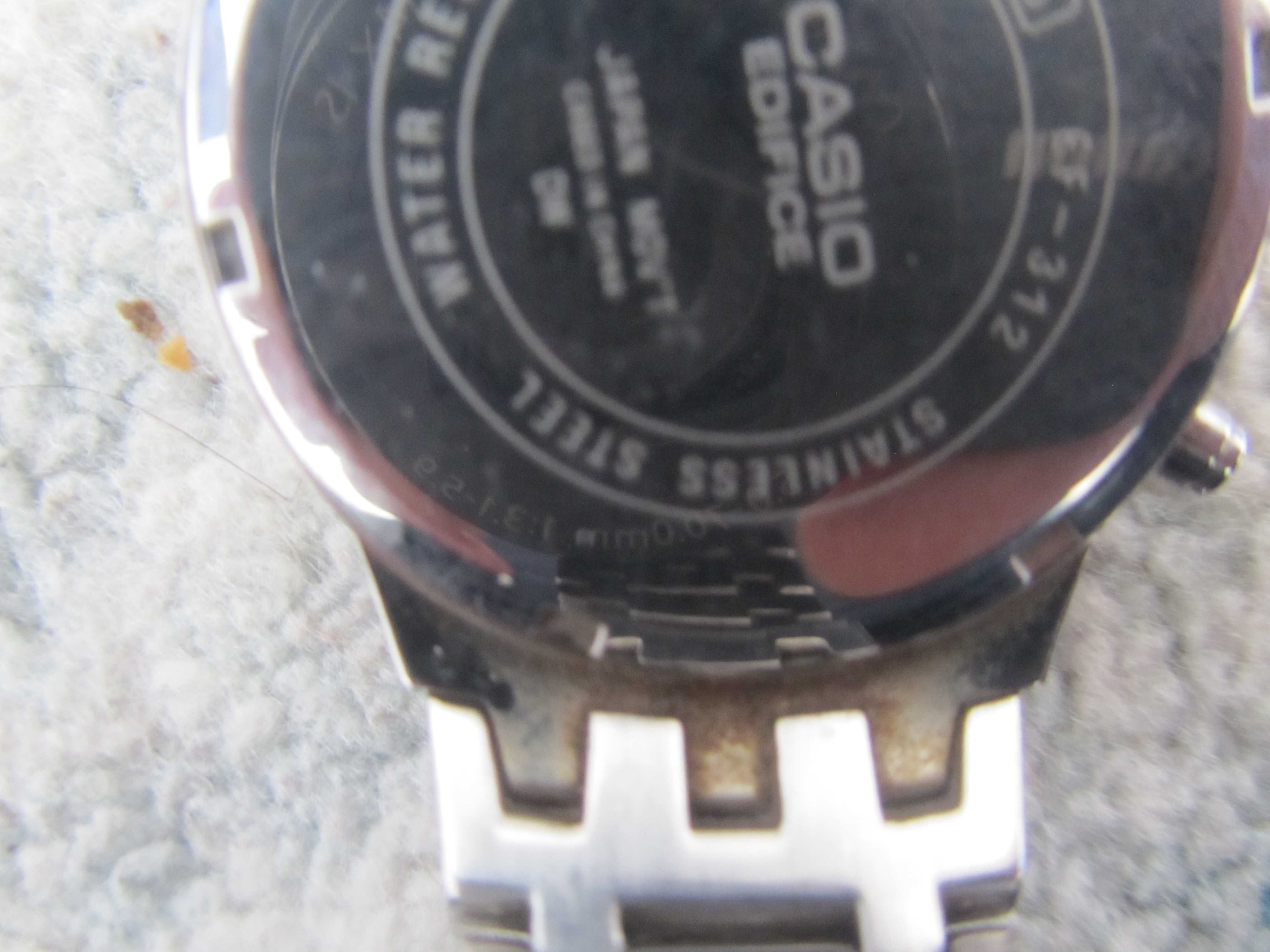 Продавам часовници CASIO  и SUUNTO