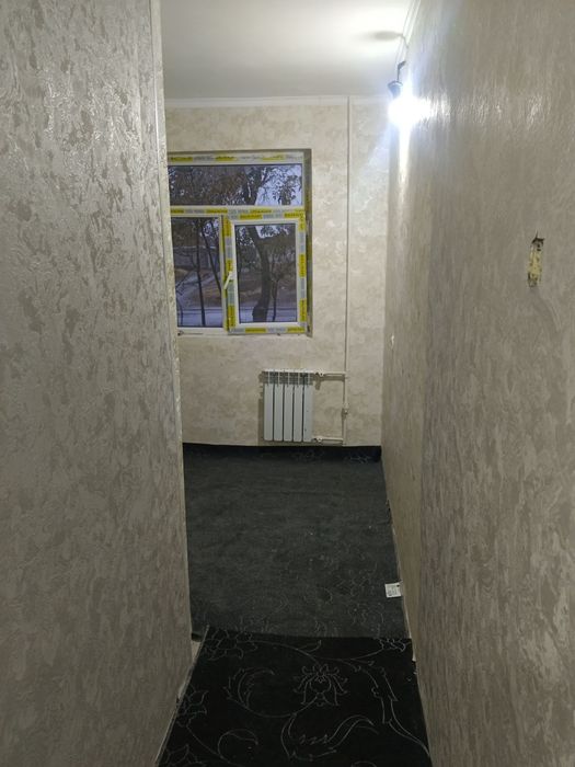 Surochna  1 xonaliy sotiladi 1 etaw