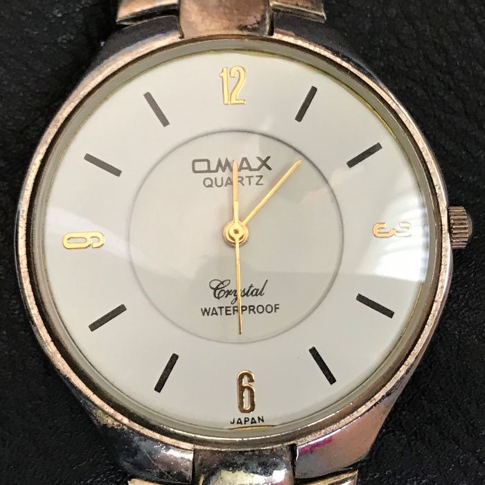 Ceas argintiu slim barbati brand OMAX Made Japan quartz geam cristal