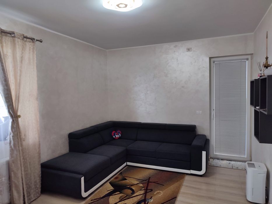 Vand apartament cu 2 camere si gradina proprie Giroc
