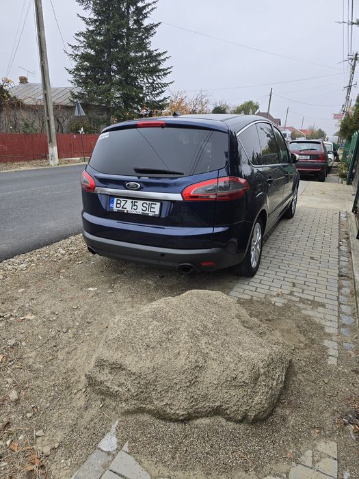 Se vinde pt familie Ford s max ,7 locuri