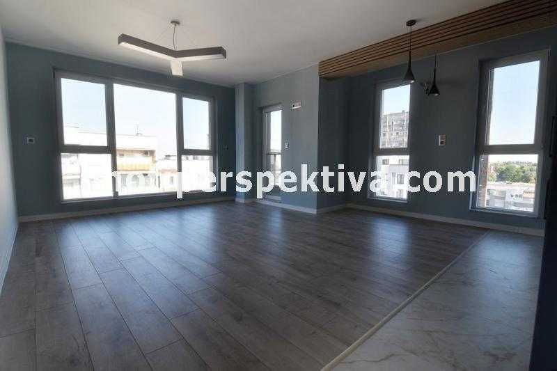 Продава се Двустаен апартамент в Пловдив, Център - 83 кв.м за 2100 €/кв.м - Снимка #2