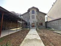 Мирзо-Улугбекский район,Амир Темур 8 комнатный дом