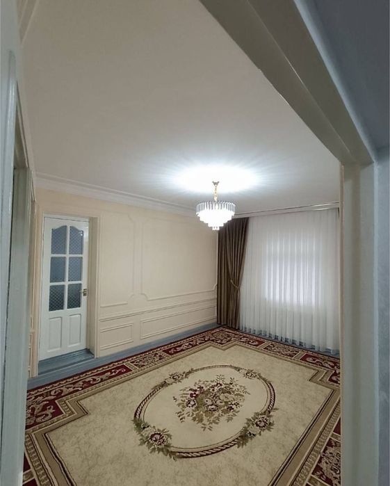 Срочный сдаётся квартира жарарик махалла 4 хоналий 550$ есть передапла