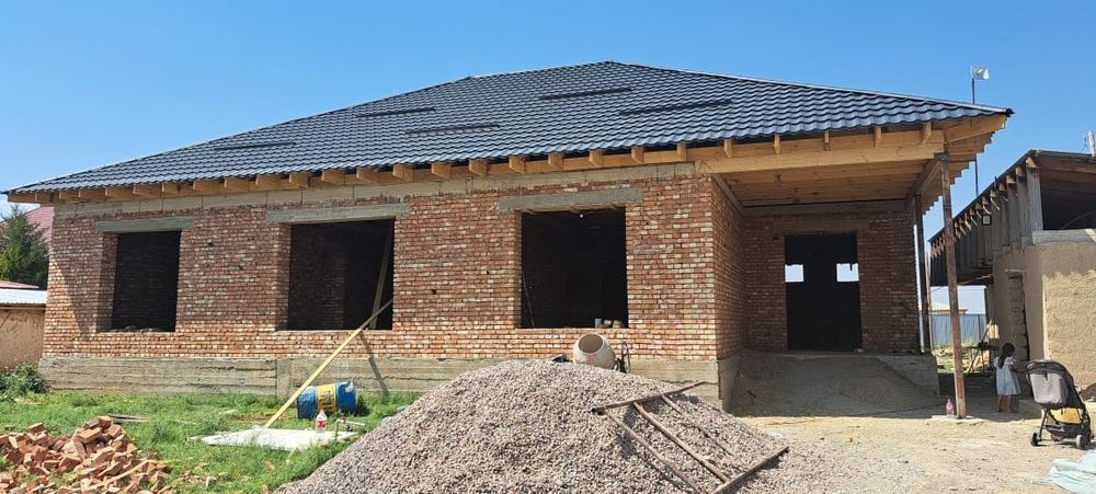 Үй сатылады 17.5×13, 15 соток жерімен. Су,Свет 3-фаза,газ,интернет бар