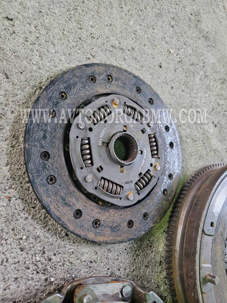 Bmw f10 f11 525d Съединител маховик притискател комплект бмв 218 коня