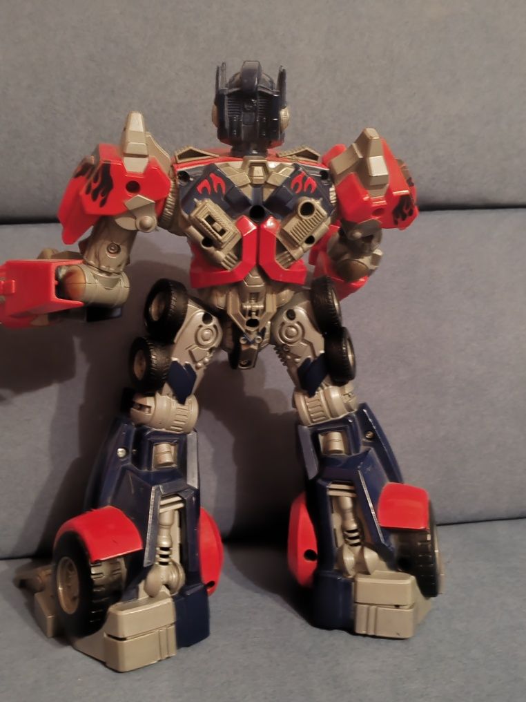 Figurina transformes optimus prime jucărie
