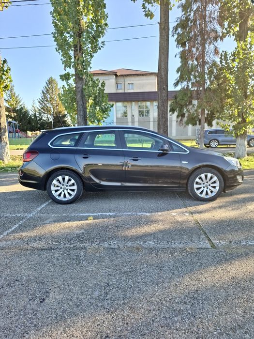 Opel Astra J  165 cp