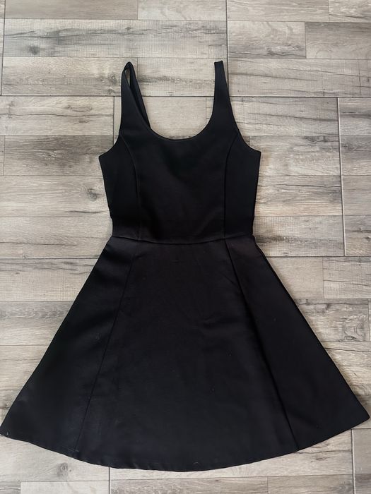 Черна рокля, H&M divided