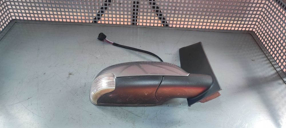 Oglinda dreapta volkswagen vw touran 1T2 cross cod vopsea LD7S