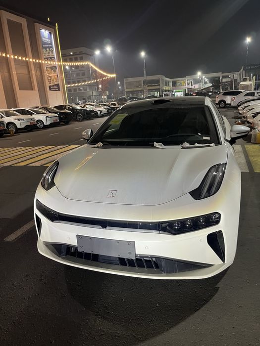 Zeekr 001 reystayling 2025