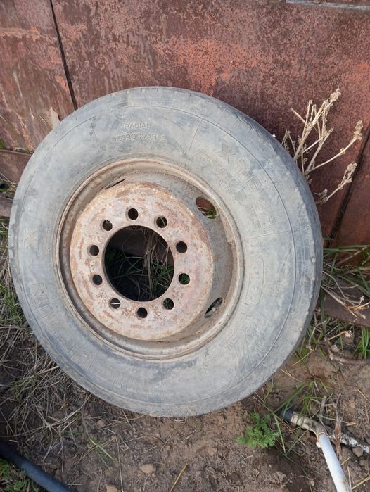 Продам балон 235/75 R 17.5 J