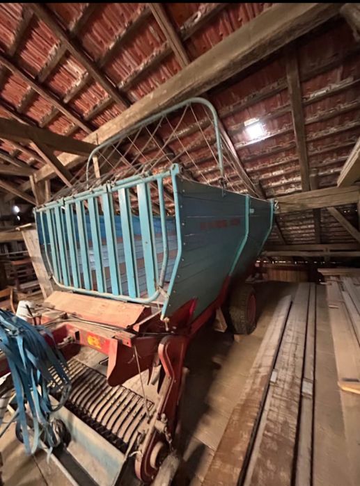 vând remorca multifuncțională