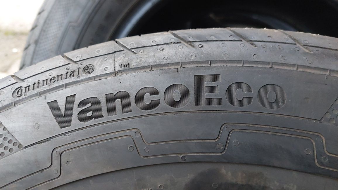 Гуми за Бус 235/65/16 C Continental VancoEco 4 броя