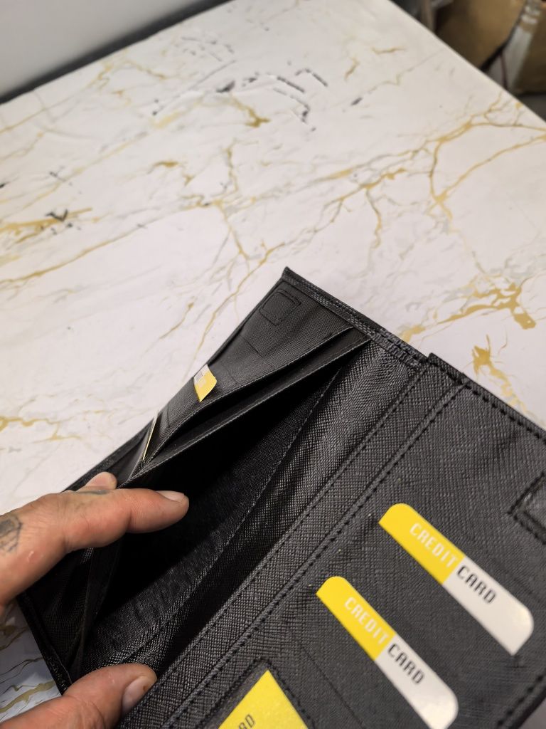Luis Viton портфейл